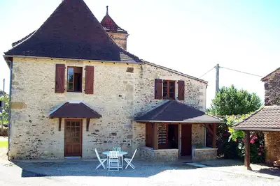 Image de Gîte de charme avec terrasse au sud Perigord noir et au pays du châtaignier