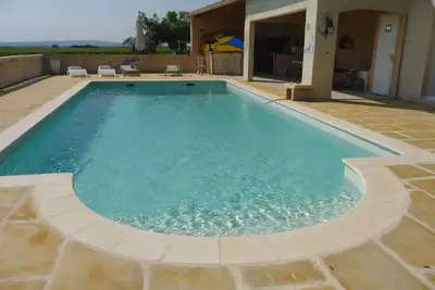 Image de Villa en Provence séduisante au Coeur du vignoble Côtes du Rhône 52 M2