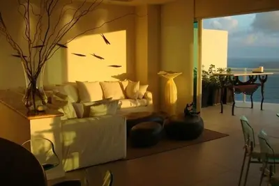 Image de Penthouse de luxe en bord de mer - Marina Bay View Grand - 2 Br \/ 3 salles de bains A