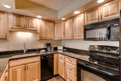 Image de Ski-lodge proche de tout dans le village Lionshead de Vail | Westwind 306