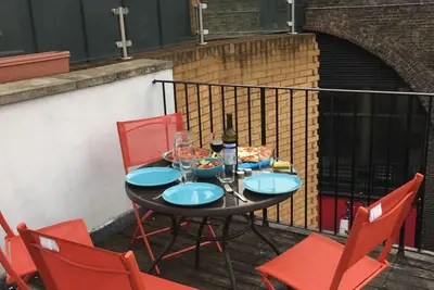 Image de Maison avec terrasse privée sur le toit à quelques minutes à pied de la Tate Modern et de la rivière