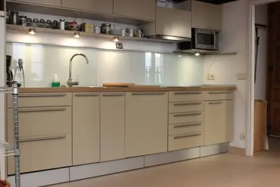 Appartement confortable avec chambre double et terrasse