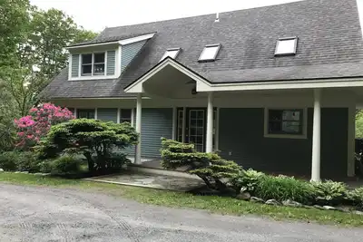 Image de Mad River Valley - Belle maison de 4 Br avec une vue imprenable sur les pistes