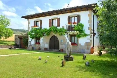 Image de Maison rurale Mertxenea avec Wifi gratuit et barbecue