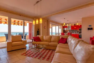 Image de Appartement / app. pour 6 personnes avec 145m² à Utjeha (29629)