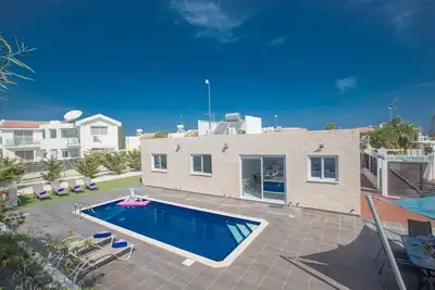 Image de Protaras Villa Gd44 - une villa qui peut accueillir 6 personnes dans 3 chambres