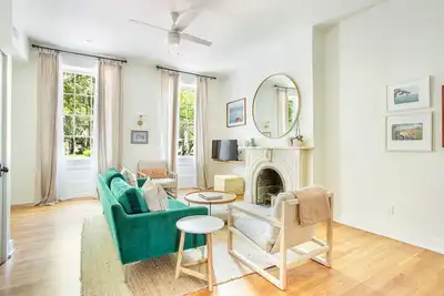 Restez avec Lucky Savannah: Grand salon plat, à pied de tout