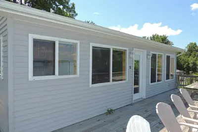 Image de Spacieux chalet avec vue sur l'eau de 3 chambres # 11