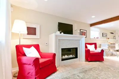 Image de Suite patrimoniale dans le centre de Kitsilano près de tout, licence # 18-549775