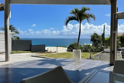 Magnifique vue mer pour ce spacieux logement plain pied