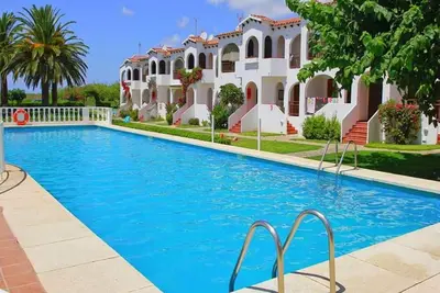 Appartement dans un complexe bien entretenu avec piscine - Girasol Garden Superior 2 F