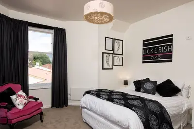 Image de Red Door Penthouse in Battery Point