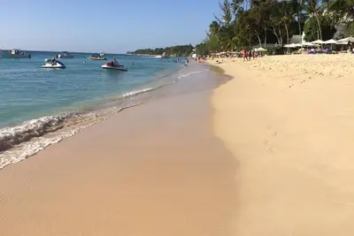Image de Villa, 4 lits, 3 salles de bains, Ă 1 minute de la plage en voiture ou Ă 10 minutes Ă pied
