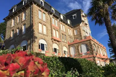Image de Appartement calme, lumineux, rénové, vue panoramique mer, sur plage Trestraou
