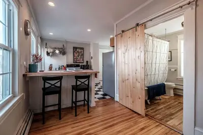 Image de Vintage Maine & Modern Convenience à Portlands Exclusive East End