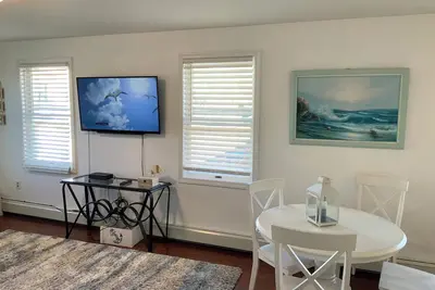 Image de Sur l'une des rues les plus célèbres du monde. Parking PRIVÉ!