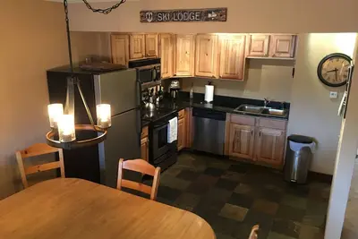 Image de Récemment rénové - Condo 2bd / 2ba (6 personnes)