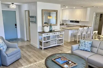 Image de Belle Condo Blind Pass de l'île de Sanibel. Récemment rénové. Magnifique!