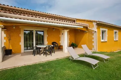 Grande villa piscine 3 étoiles