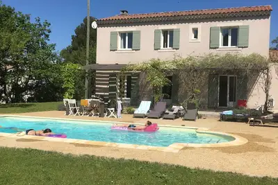 Image de Belle villa avec piscine et jardin à 10km de Vaison-LaR entièrement climatisée.