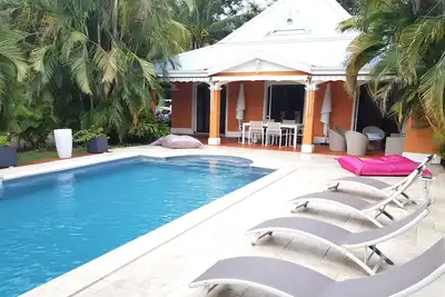 Image de Charmante et chaleureuse Villa avec piscine