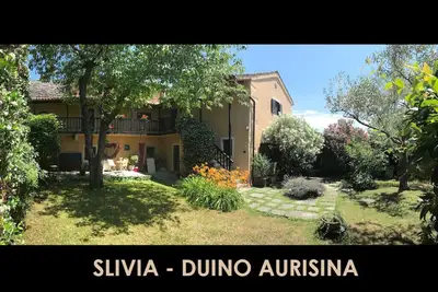 Une spacieuse villa historique de 3 chambres à coucher de la plage et du château de Duino
