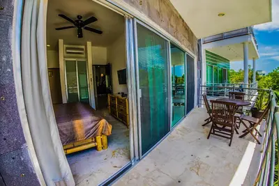 Image de 2 chambres dans le meilleur emplacement de Playa del Carmen par Bric Locations de Vacances
