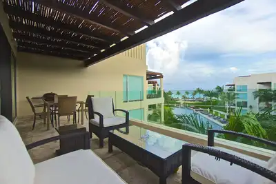 Image de Penthouse avec vue sur l'océan à The Elements by Bric