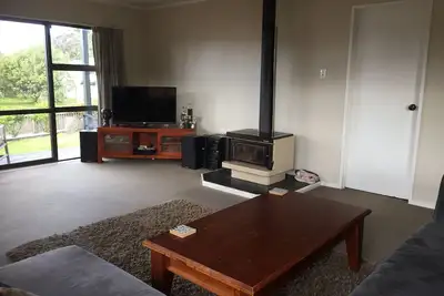 Image de Sautez et sautez vers le Robinson Road Boatramp