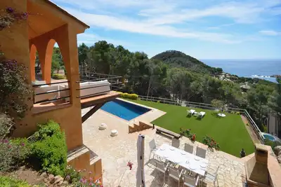 Location de villa avec piscine à Begur, Sa Tuna