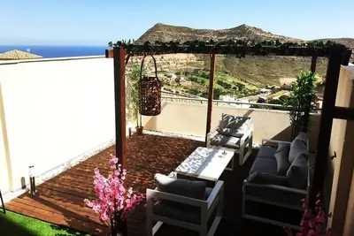 Image de Appartement confortable avec une vue magnifique pour 2-4 personnes