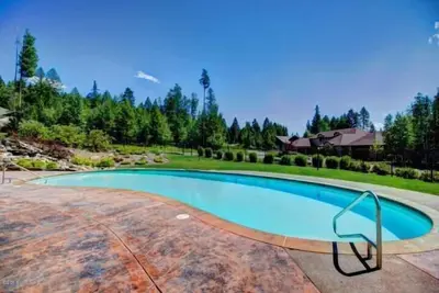 Image de ** Nouvelle liste Vrbo ** Propriété immaculée de prairie. Spa d'été / piscine