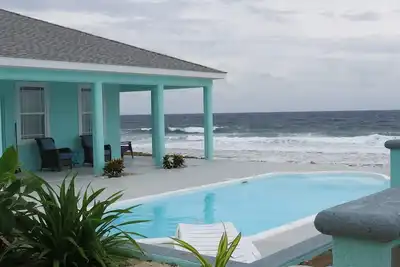 Image de Maison en bord de mer magique avec piscine - 2 chambres, 2. 5 salles de bain, 6-8 personnes, construit 2017
