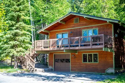 Image de Réaménagement complet en 2018 - tout nouveau - piscine, bain à remous, accès au lac Whitefish