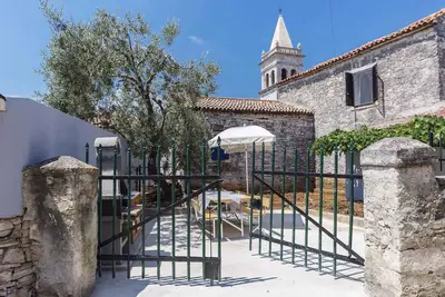 Image de Maison de vacances avec barbecue et terrasse