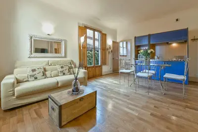 Image de Studio confortable avec terrasse et emplacement incomparable