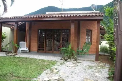 Image de Maison de 4 chambres (2 suites) à Lázaro à Ubatuba à 5min de la plage
