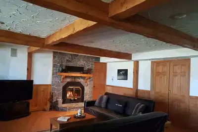 Image de Blue Heron Cove avec le col Algonquin et les raquettes. Apportez votre animal gratuitement!