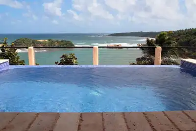 Image de Villa de luxe privée en bord de mer avec des vues spectaculaires