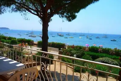 Image de Appartement T2 *** 4 pers. à 10m de la Plage avec Vue Mer & Piscine CHAUFFÉE (6)