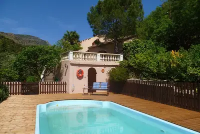Image de Spacieux trois chambres Montagne Villa avec piscine