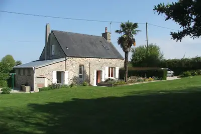 Image de Maison de vacances 6 personnes, entièrement rénovée, avec espace vert et parking.