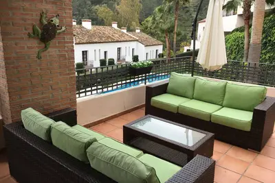 Appartement de luxe à deux lits dans le village de Benahavis