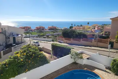 Image de Villa avec piscine privée et vue sur la mer - Al39519