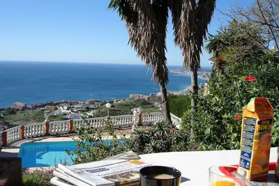 Image de Villa de 4 chambres Ă Benalmadena Pueblo avec de magnifiques vues panoramiques avec piscine