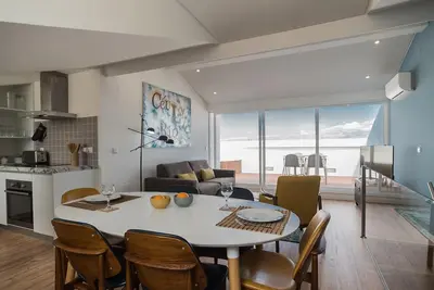 Image de Belle vue sur Lisbonne / Tage -Profitez d'une terrasse ensoleillée. Wifi gratuit!