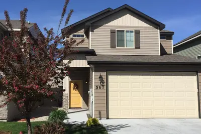 Image de L'endroit parfait de Boise! ! ! Maison moderne au coeur de tout cela! Piscine!