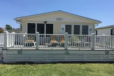 Image de \"Tiki Time escapade, wifi gratuit, situé à quelques mètres de la piscine extérieure / du spa