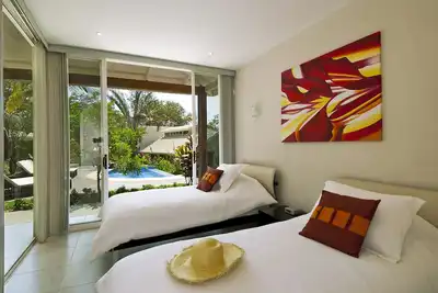 Image de Villa Ron Ron - Chic! 150 mètres de la plage, piscine en cascade, wifi gratuit