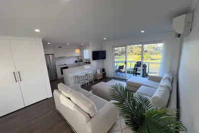 Image de Pj's Ulladulla - Vues du port et de l'océan Pacifique